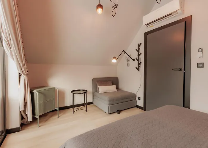 Miedzy Brzozami 茨兹伊特纳